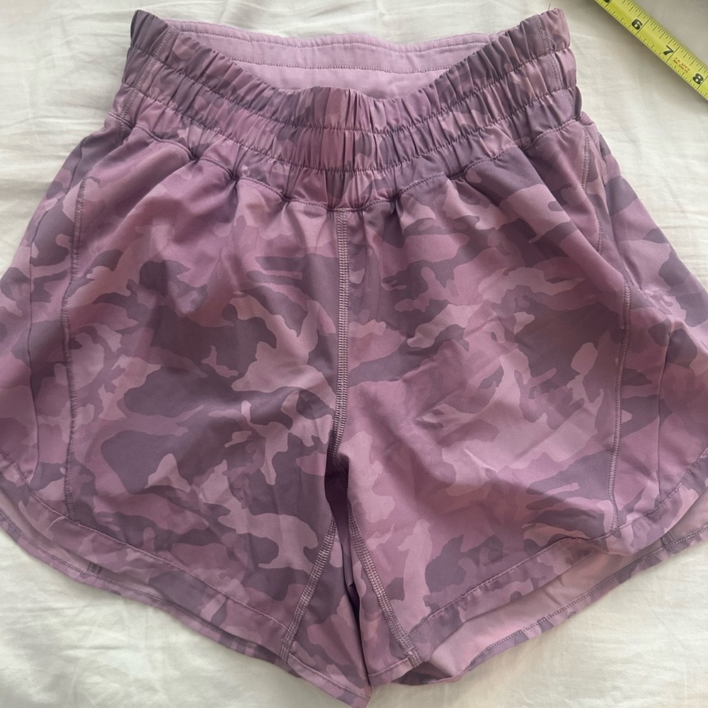 lululemon Pink Camouflage Track That Shorts Mid-Rise Size 4